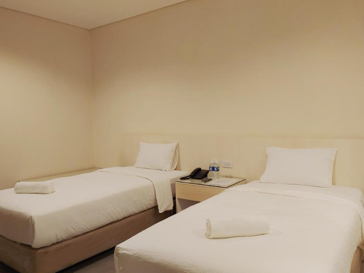 Kaizen Suites Manille Extérieur photo